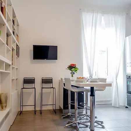 Loreto & Piola White Flat Apartman