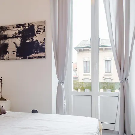 Loreto & Piola White Flat Apartman *